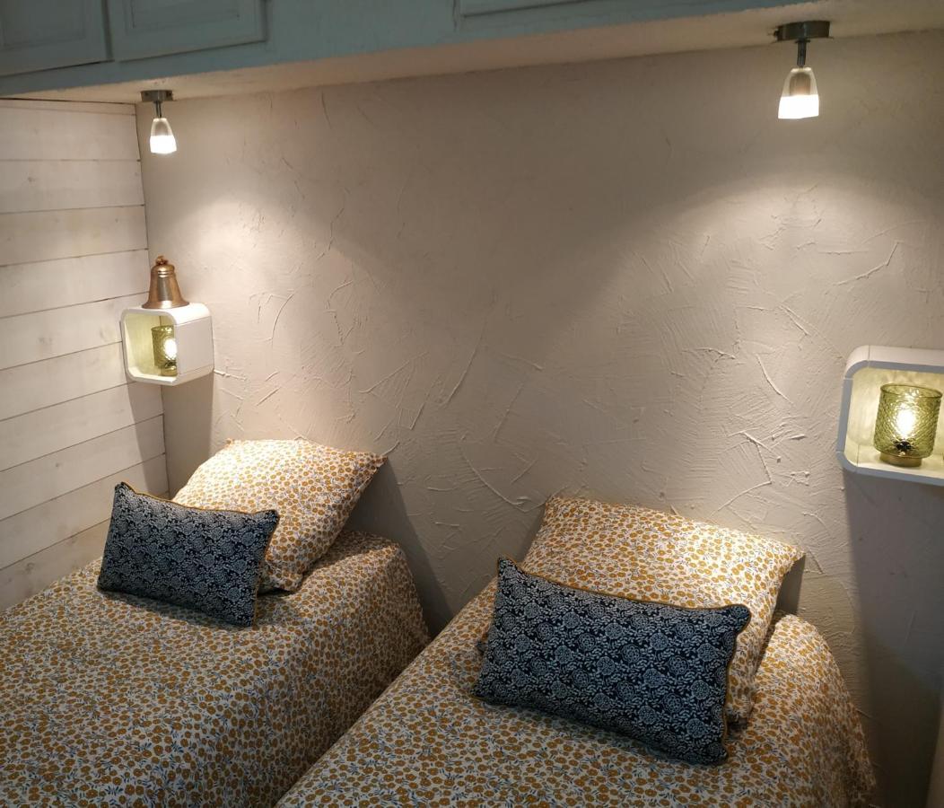 Apartment A 350m De La Et Du Port Frejus