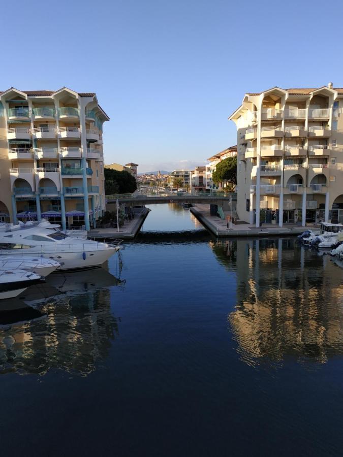 Apartment A 350m De La Et Du Port Frejus